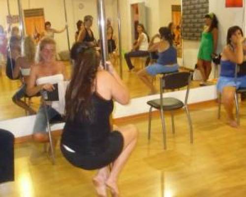 va queriendo :Encuentro Grupal SEXY DANCE-POLE DANCE