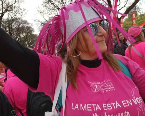 Feliz :Encuentro Grupal CAMINATA AVON POR LA LUCHA CONTRA EL CANCER DE MAMA