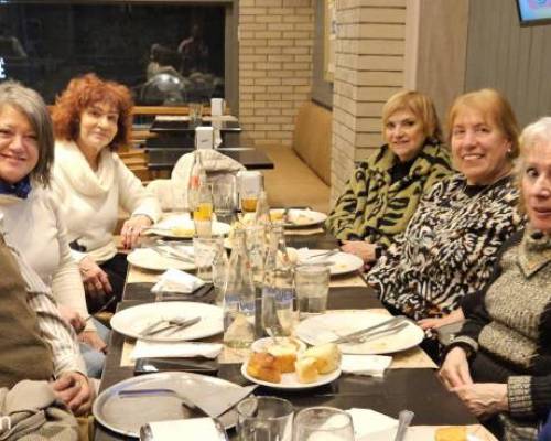 Muchas gracias a quienes compartieron la cena en Biblos, todo estuvo muy bueno !!  :Encuentro Grupal UN GUAPO DEL 900